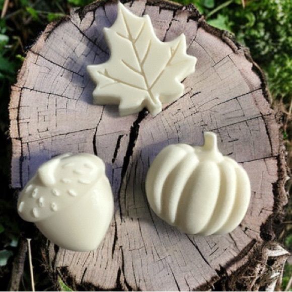 Handmade Soap 3 Goats Milk & Vanilla Fall Pattern - Picture 3 of 5